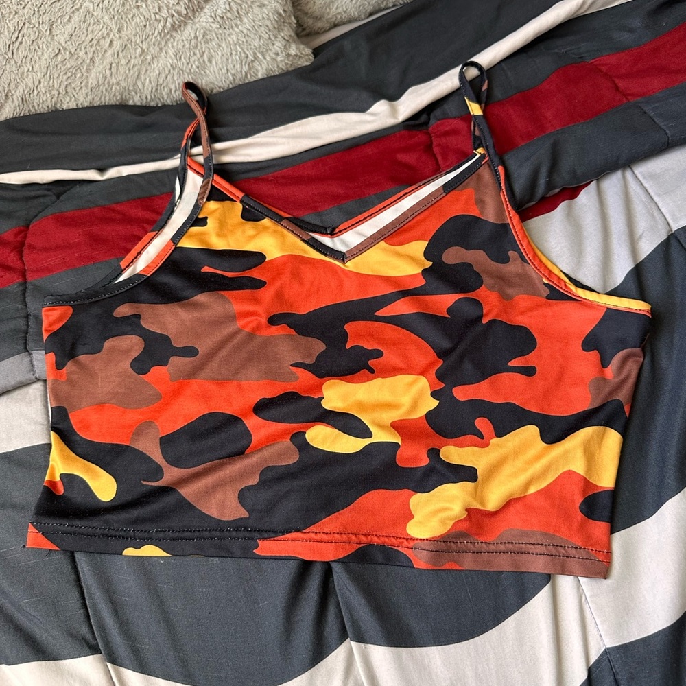 Camo crop top